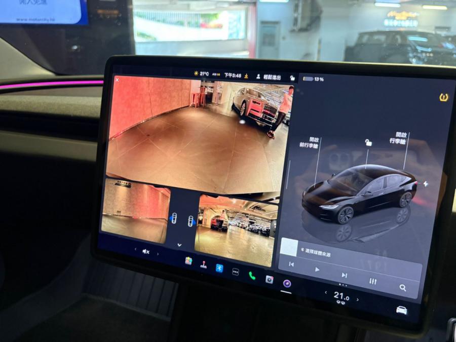 Model 3 Long Range AWD - Image 4